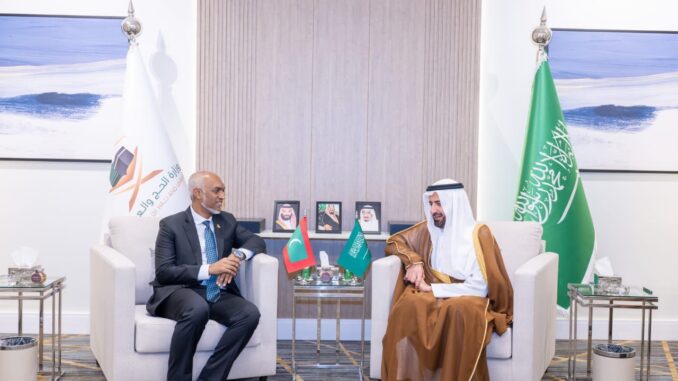 Raees Saudi